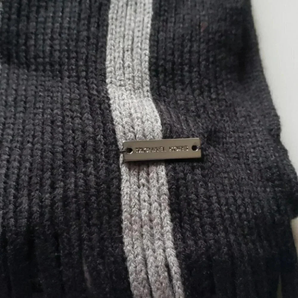 🌻 Michael kors scarf - Picture 2 of 6